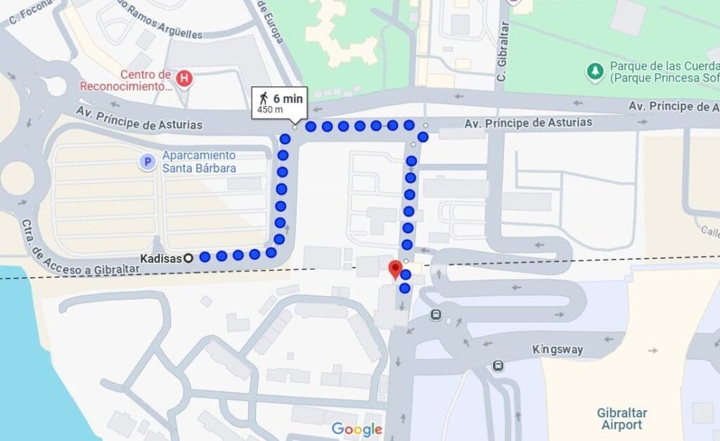 Automobilio statymas Ispanijos puseje prie Gibraltaro